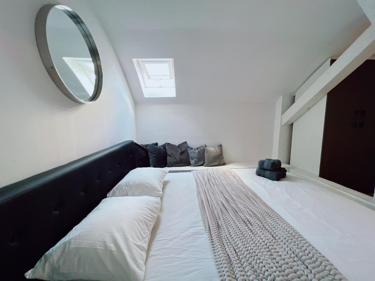 Duplex Penthouse With Sauna & Jacuzzi In The Centre Of Apartment